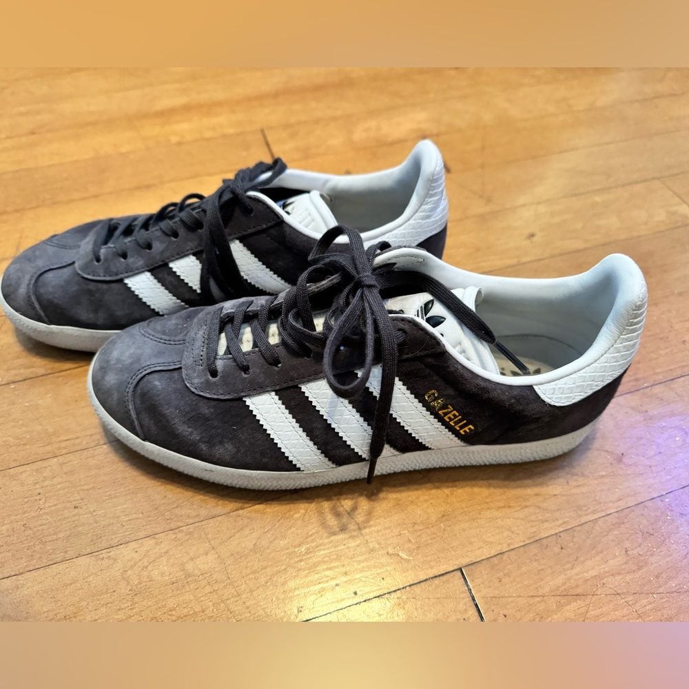 Adidas Women Gazelle Size 8